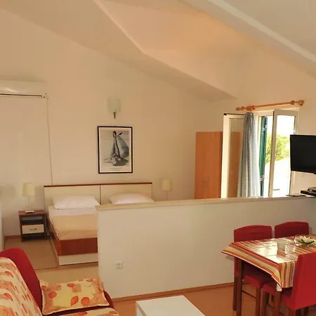 Studio 16846a